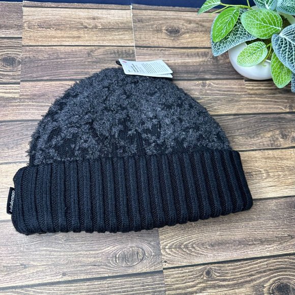 NWT Lululemon Ombre Knit Textured Beanie O/S (Black Grey) - Picture 9 of 13